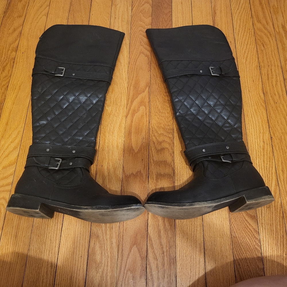 Black boots